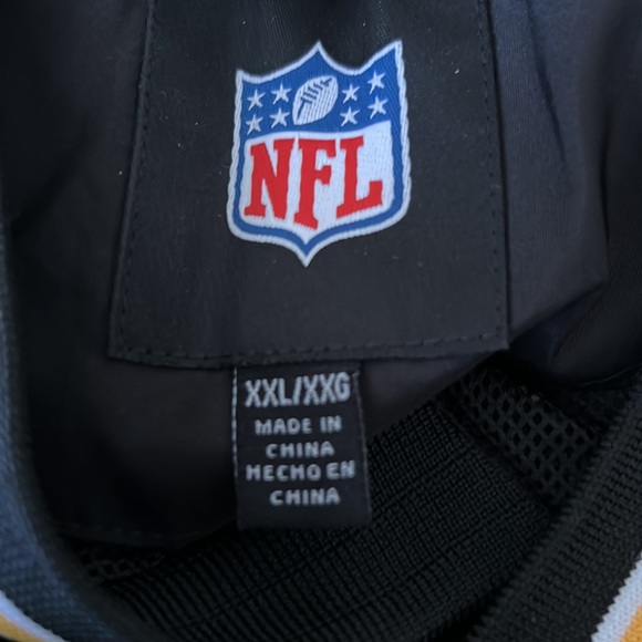 Steelers NFL Pullover - Picture 5 of 6